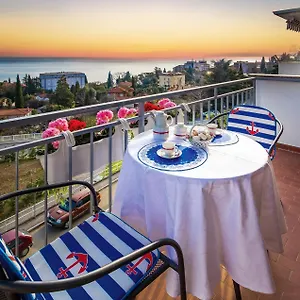 Apartman In With House Sea View, Lovran